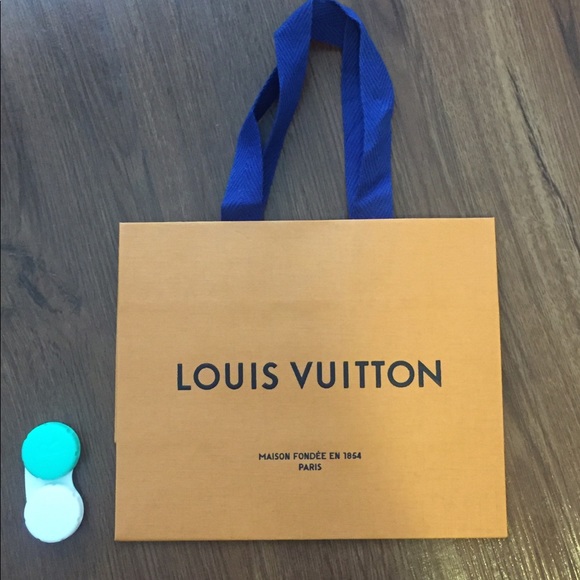 Does Louis Vuitton Charge For Shipping Container Paul Smith